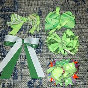 Set of Green Bows